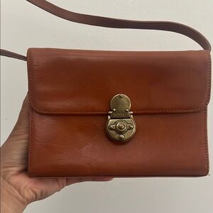 Elegant Brown Leather Handbag